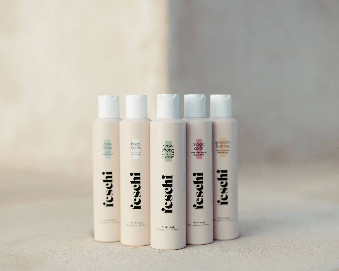 Alle Shampoos von feschi in einer Reihe aufgereiht