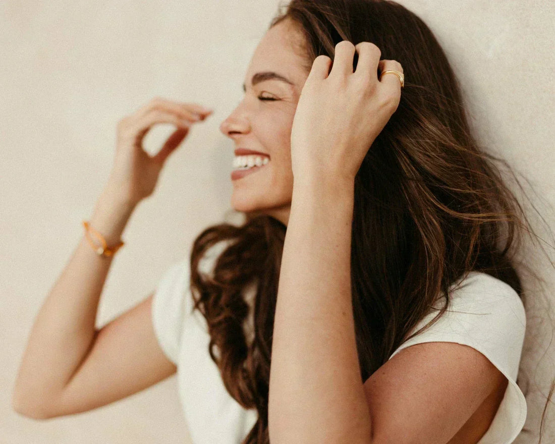 8 Tipps gegen fettige Haare