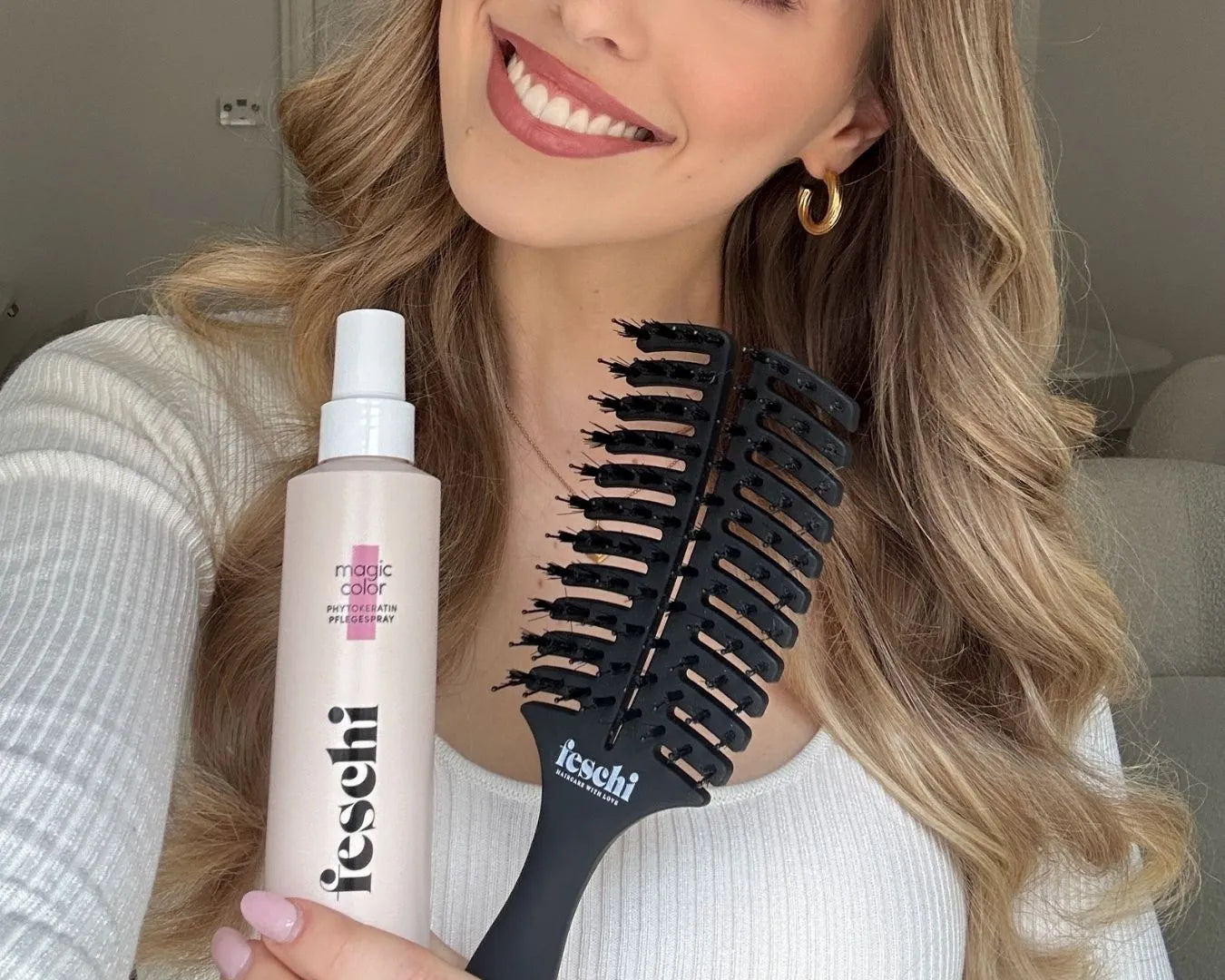 Ausschnitt von der Hair Brush und Kämmbarkeitsspray von feschi