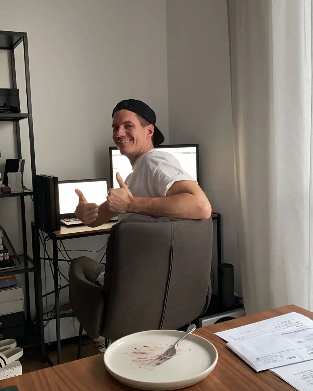 Arbeitsplatz während der frühen Aufbauphase des feschi Onlineshops
