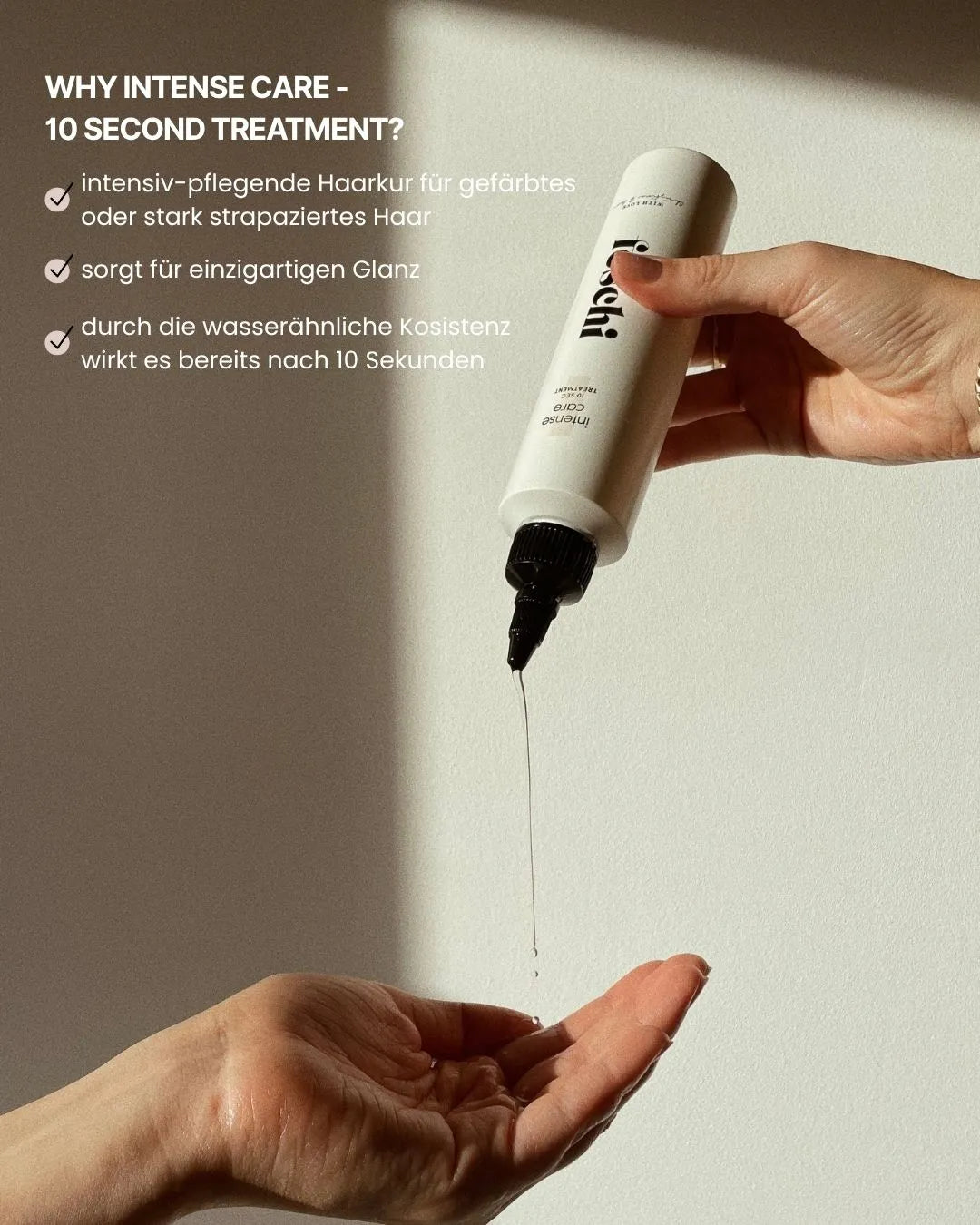 feschi Intense Care 10 Sekunden Treatment fließt in die Hand - schnell wirksame Haarkur für strapaziertes Haar