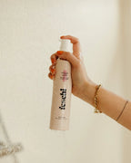 Magic color Conditioner von feschi wird in der Dusche angewendet