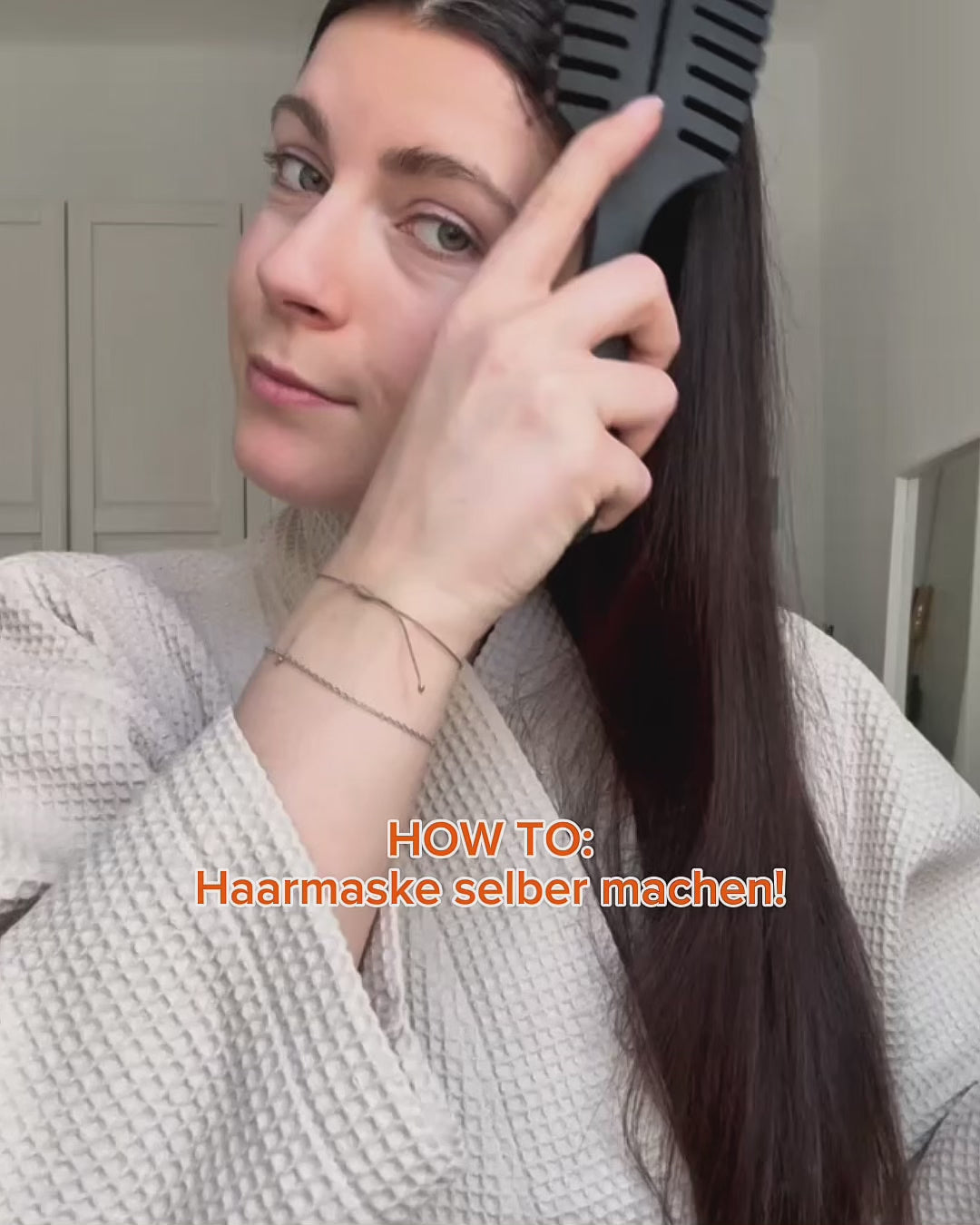 Video, wie man sich seine Haarmaske intensivieren kann