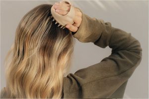 scalp brush von feschi für mehr Haarwachstum